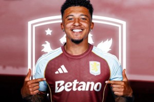 滴水不漏！萨林杰追防送大帽 王少杰高高跃起又扇飞克里斯投篮（无懈可击！萨林杰回追送火锅 王少杰腾空再封克里斯投篮）