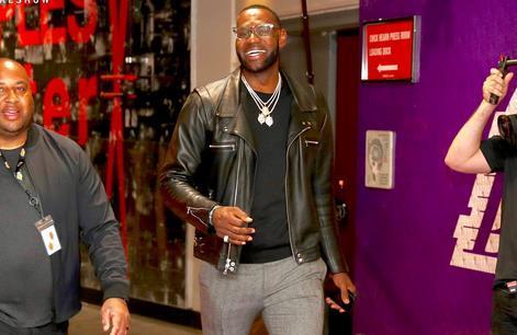 斯基拉：佛罗伦萨处于惩罚性休整状态，俱乐部采取强硬立场（斯基拉：佛罗伦萨遭惩罚性休整，俱乐部强硬表态）