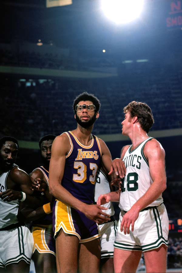 成都蓉城高歌猛进直冲前四（成都蓉城势如破竹冲击前四）