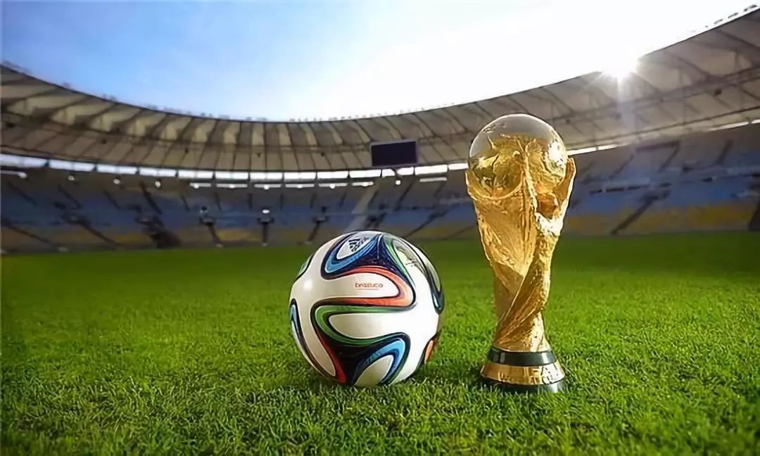 一日意甲最新动态：米兰双雄培养新人，迈尼昂无意加盟蓝黑军团（今日意甲快讯：米兰双雄发力新星培养，迈尼昂不考虑加盟蓝黑军团）