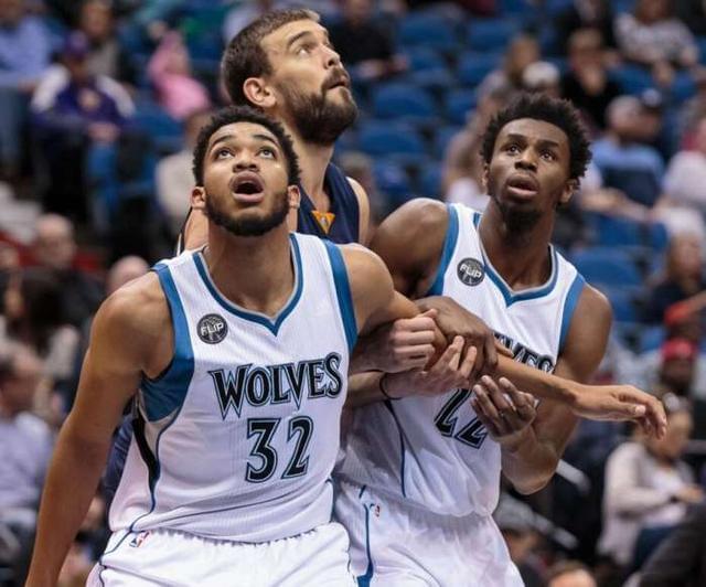 DO：蓝军曾经拒绝一家欧洲豪门对内托的询价，他不缺乏追求者（DO：欧洲豪门曾询价内托遭蓝军拒绝，这位门将不愁下家）