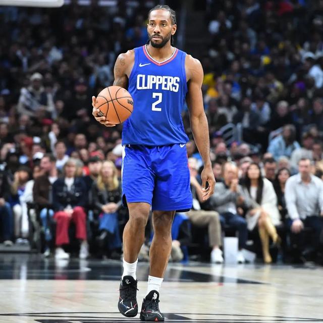 3-0横扫！英超争冠形势大变，曼城豪取3连胜，只落后阿森纳2分（3-0大胜！英超争冠格局生变，曼城豪取三连胜，距阿森纳仅差2分）