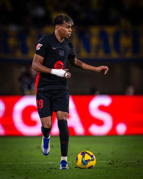 马卡：因伤阔别三个半月，伊斯科本轮西甲复出但出场时间待定（马卡：伊斯科因伤缺阵三个半月后本轮西甲复出，具体出场时间未定）