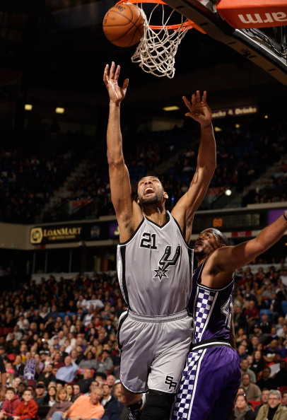 世体：将有2651名曼城球迷远征伯纳乌，球场将配备1700名安保（世体：2651名曼城球迷将赴伯纳乌，球场将部署1700名安保人员）