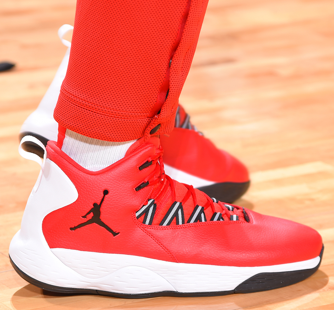 每体：孔德几乎确定因伤缺阵，埃里克将戴上面具顶替他（每体：孔德基本确认因伤缺席，埃里克将戴面具顶上）