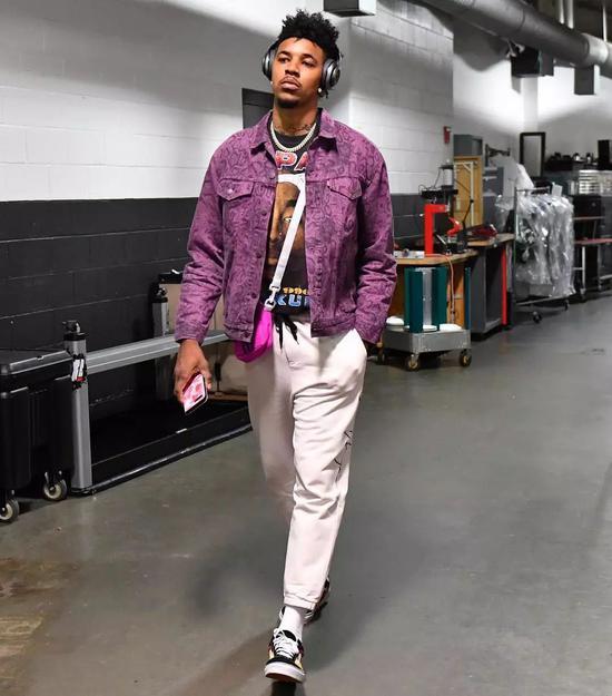 库里：一直渴望轮换稳定下来，但因为伤病做到这点很难（库里：期待轮换稳定，却因伤病难以实现）